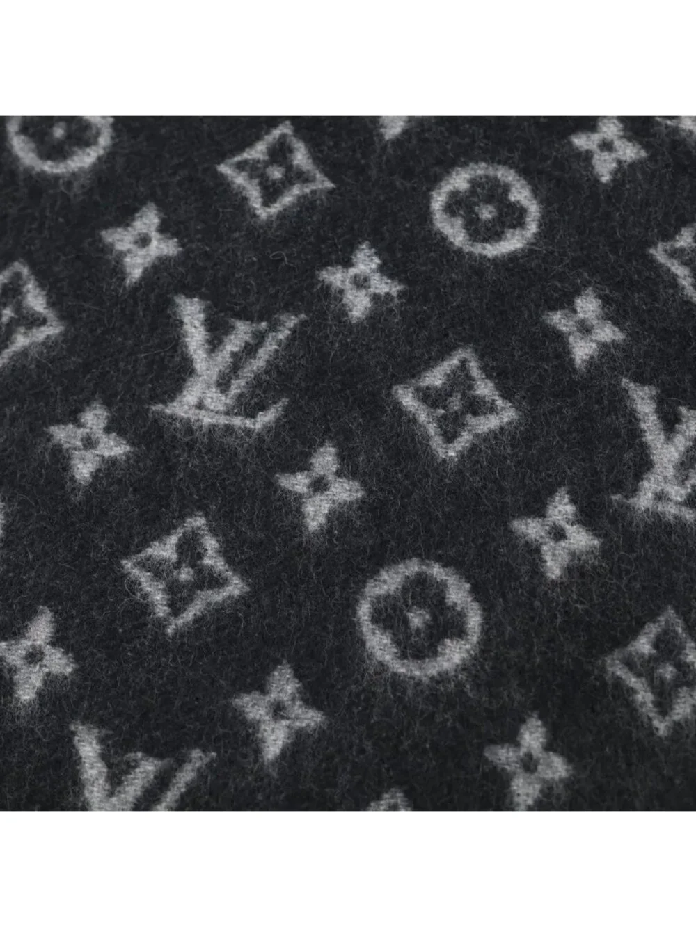 Louis Vuitton Monogram Logo Embroidery LV Bead Decoration Cashmere Fringe Shawl
